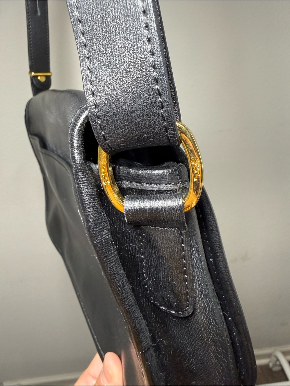 Longchamp Black Leather Shoulder Bag with Gold Hardware - Picture 2 of 4